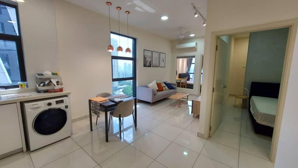 Arte Mont Kiara Host By Host Corner Suites Куала-Лумпур Екстер'єр фото